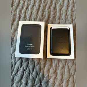 Apple iPhone Leather Wallet